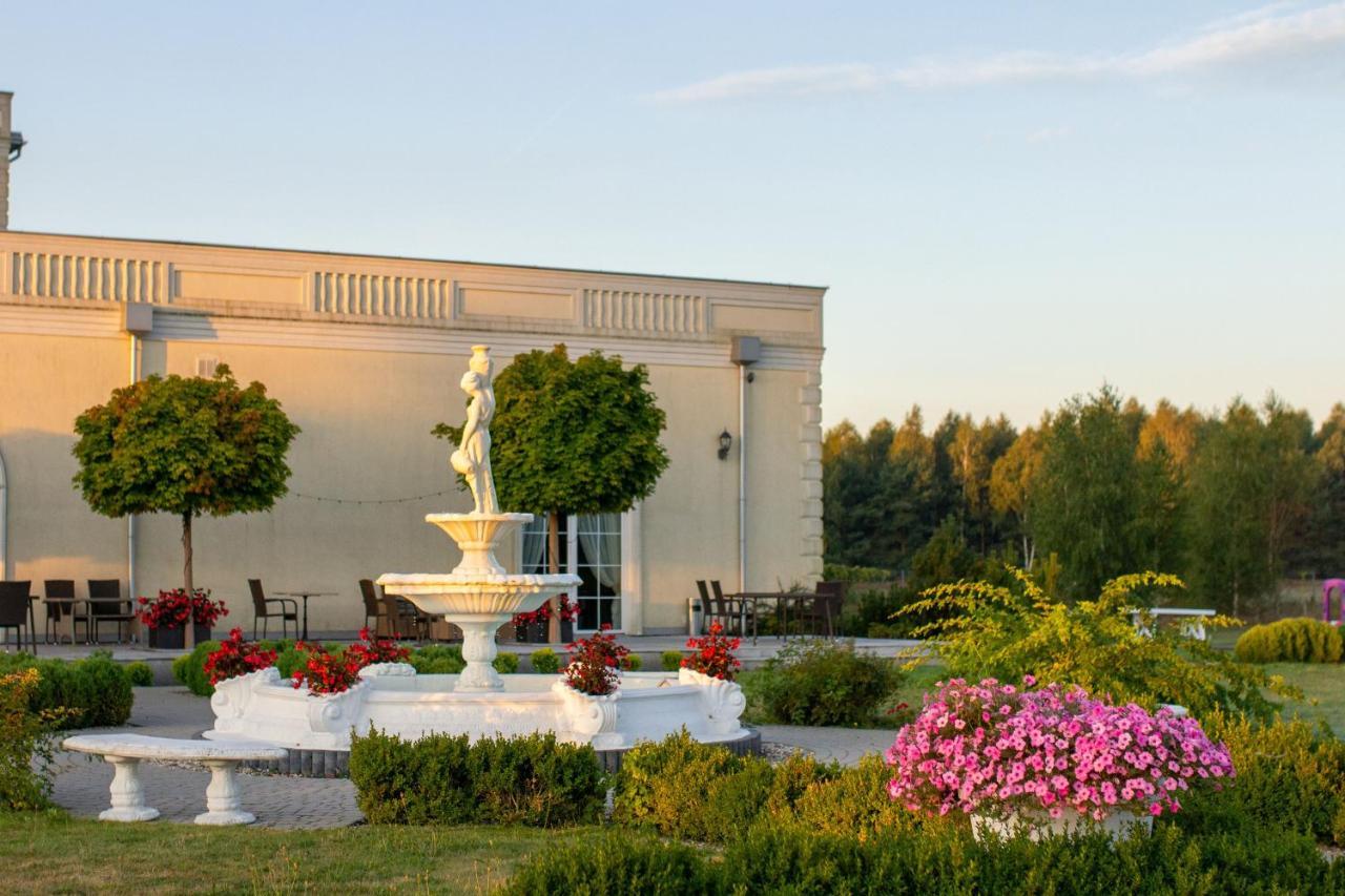 Parisel Palace Centrum Konferencyjno-Wypoczynkowe Klimki Pod Lukowem Esterno foto